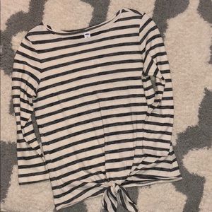 Old Navy 3/4 sleeve stripe tie knot shirt